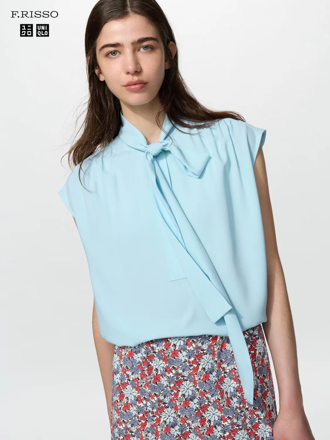 Блузка Uniqlo, без рукавов с бантом, светло-голубой