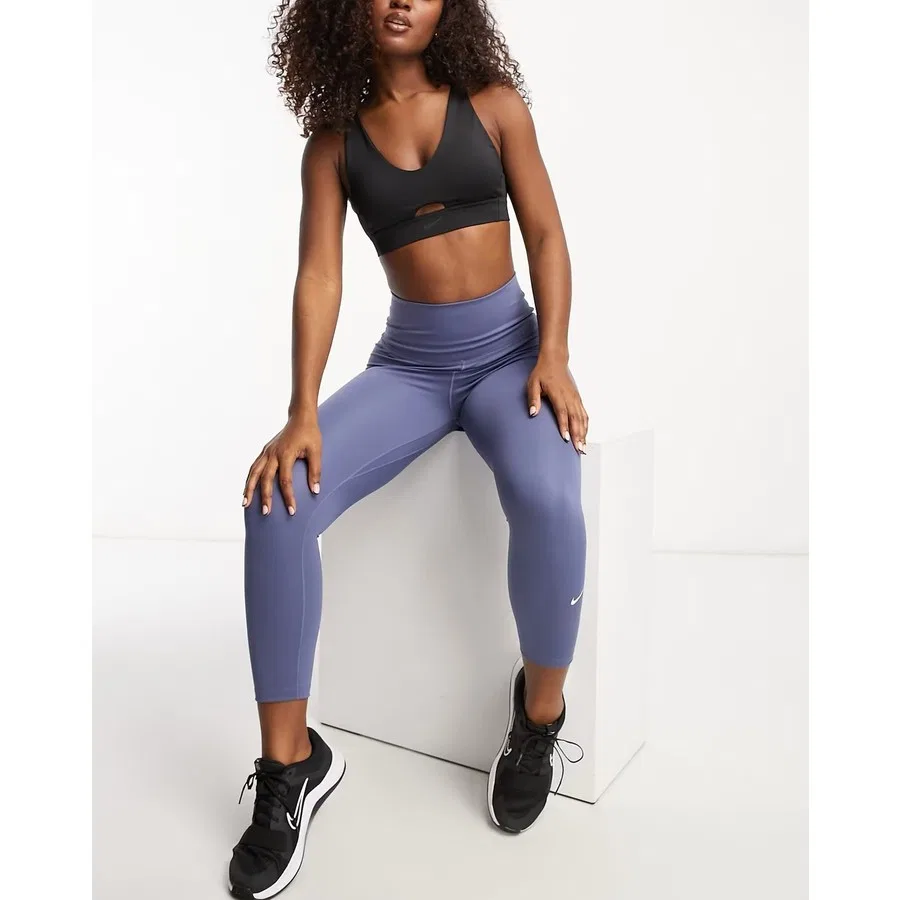 Спортивный бюстгальтер с глубоким вырезом Nike Indy Training Plunge Cutout, Черный — фото 3