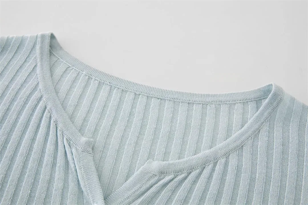 Женская футболка с коротким рукавом, V-образным вырезом, Regular Fit, Sky Blue — фото 4