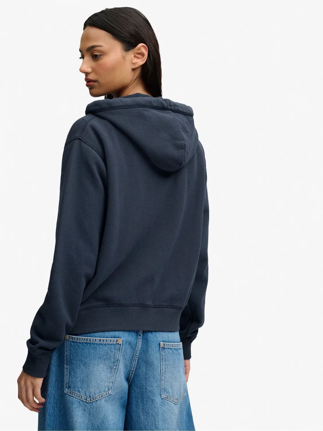 Худи женское, укороченное, на молнии Superdry Ath Ess Relaxed Crop Zip, синий — фото 3