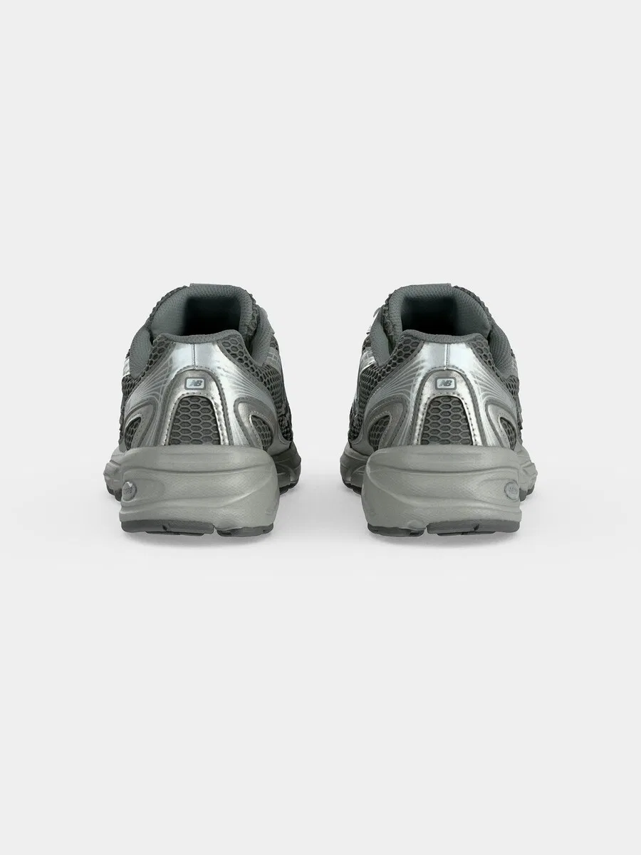 Кроссовки New Balance '740' в серебристо-сером и темно-сером цветах — фото 4