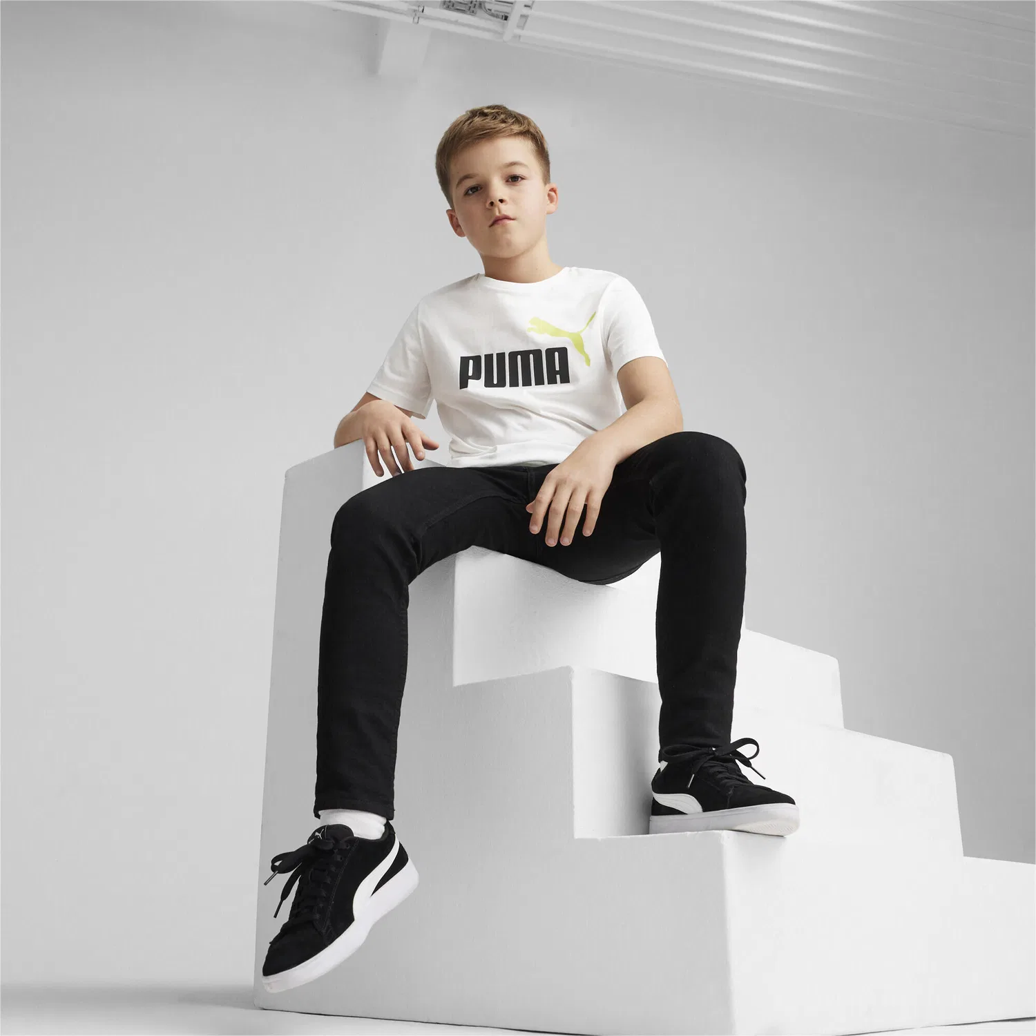 Детская футболка с принтом Essentials+ Two-Tone Logo Puma, White Lime Sheen Green — фото 4
