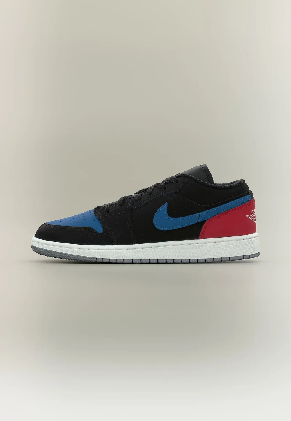 Кроссовки Air 1 унисекс Jordan, Black/Summit White/True Blue/Varsity Red/Cement Grey