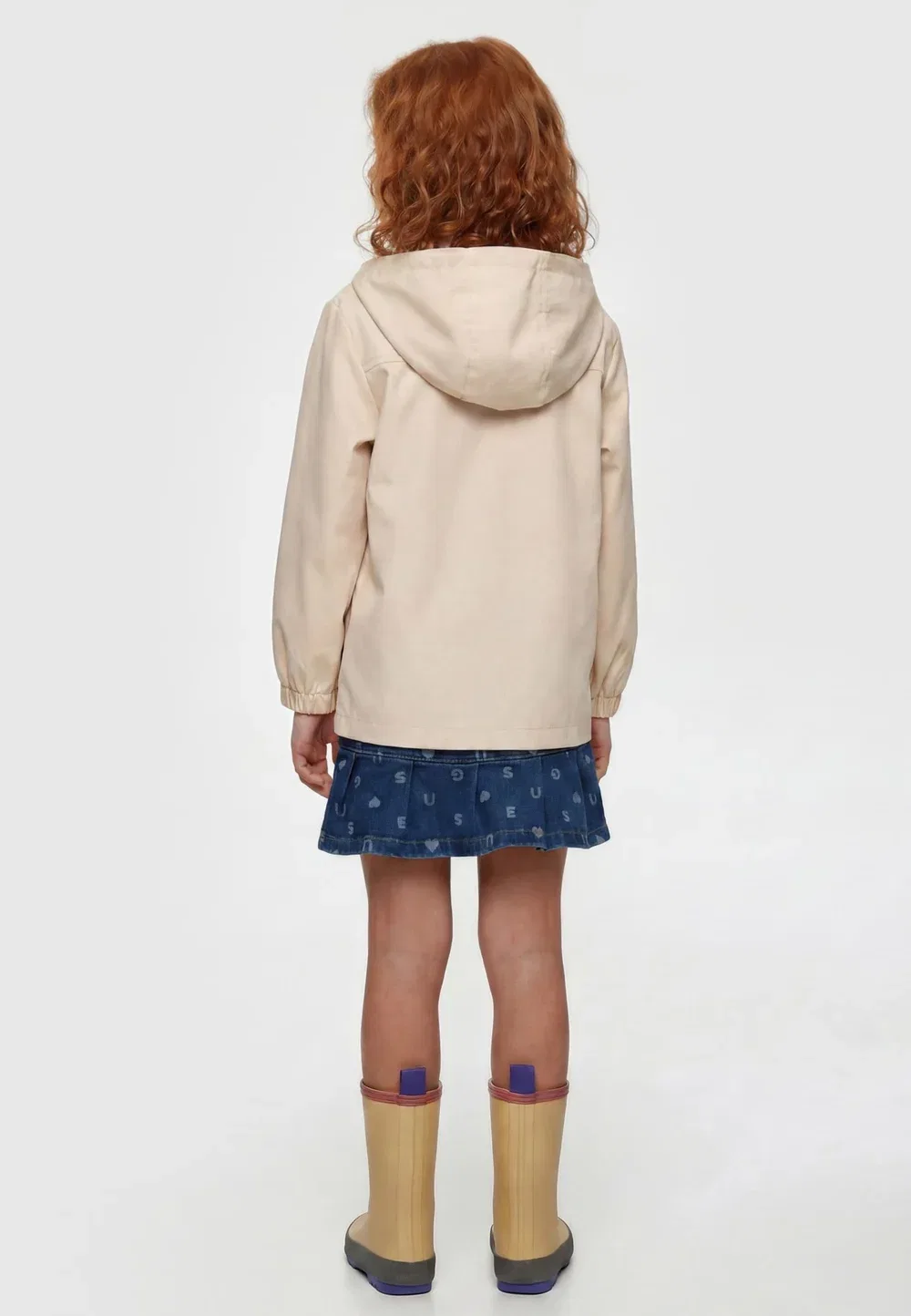 Kapuzensportjacke - короткое пальто Guess, Creme