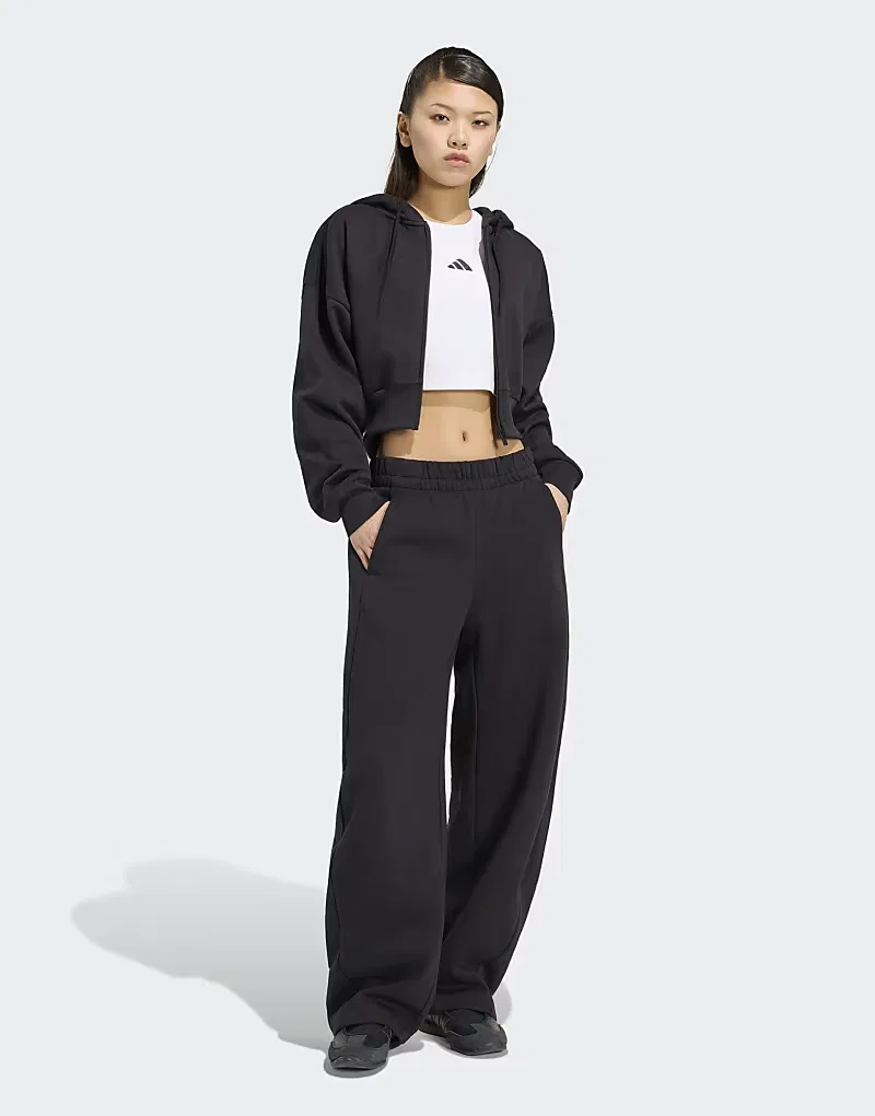 Брюки barrel из флиса Essentials contemporary Adidas Performance, черный