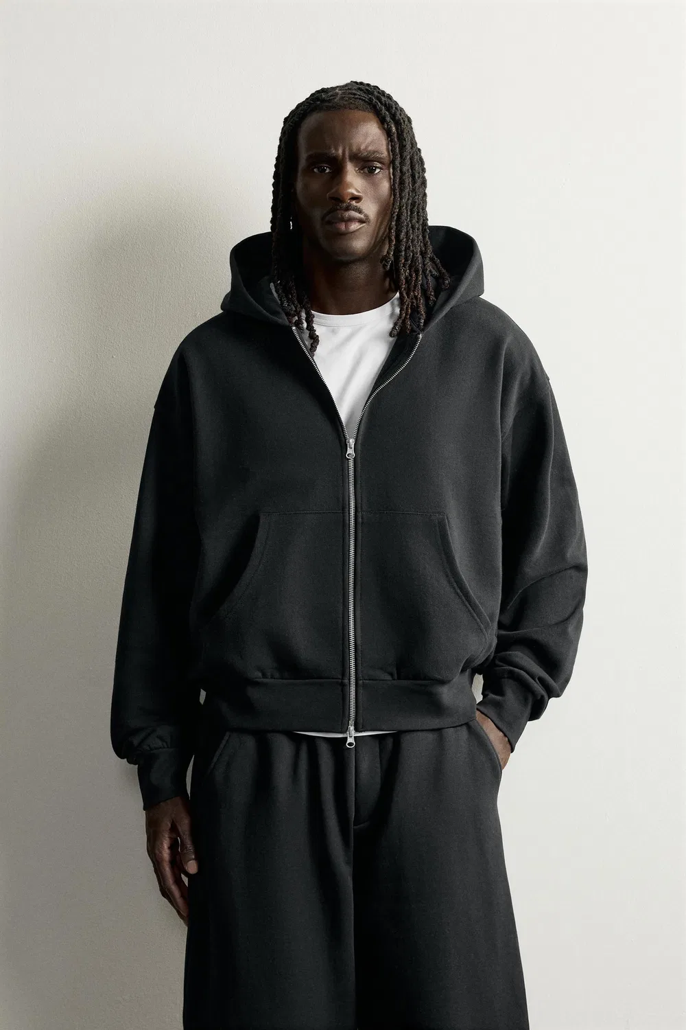 Простая толстовка свободного кроя на молнии. ZARA, Black — фото 2
