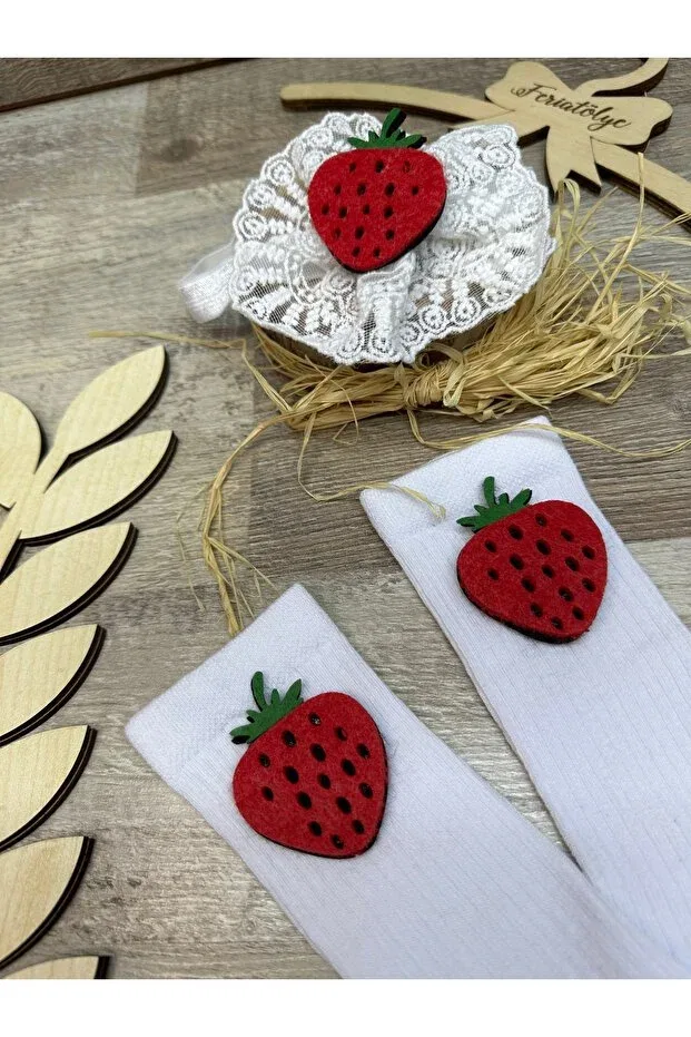 Детские носки для девочек с принтом Strawberry Feriatolye, White — фото 2
