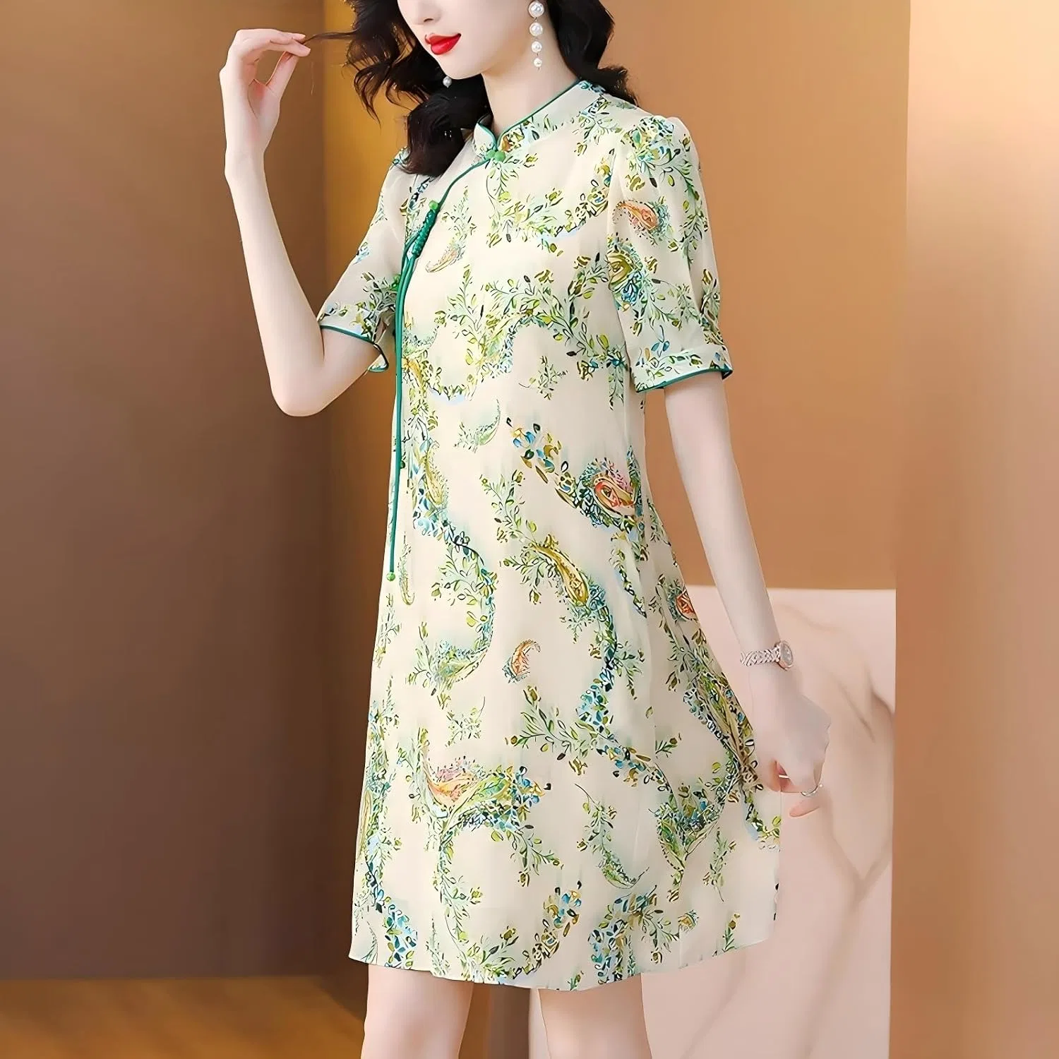 Женское платье-ципао с принтом, модели Cheongsam, Beige With Green Floral Print — фото 3