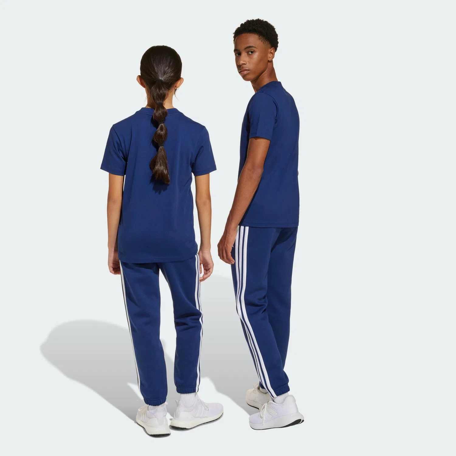 Детские штаны из футера Essentials Kids Adidas, Dunkelblau Weiss Blau — фото 4