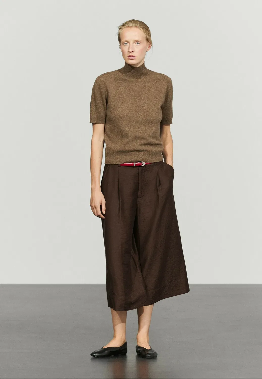 Простая футболка Massimo Dutti, Dark Brown — фото 2
