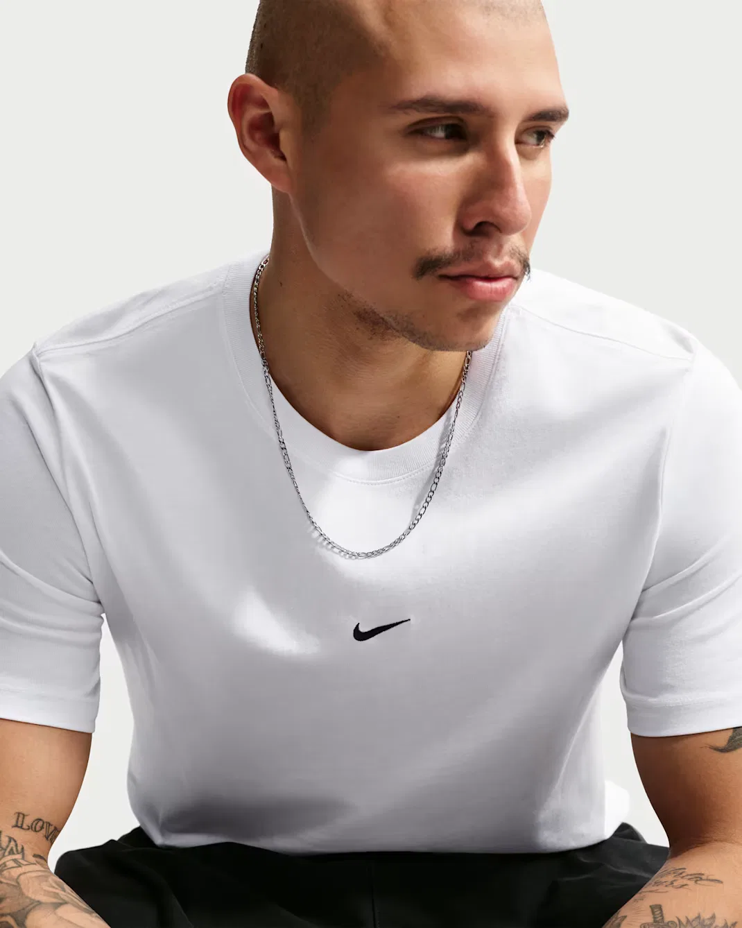 Стандартная мужская футболка Nike Sportswear, White/Black