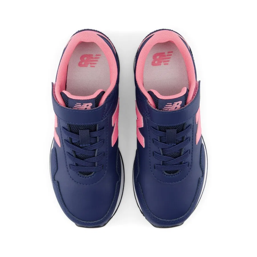 Кроссовки New Balance темно-синего цвета — фото 3