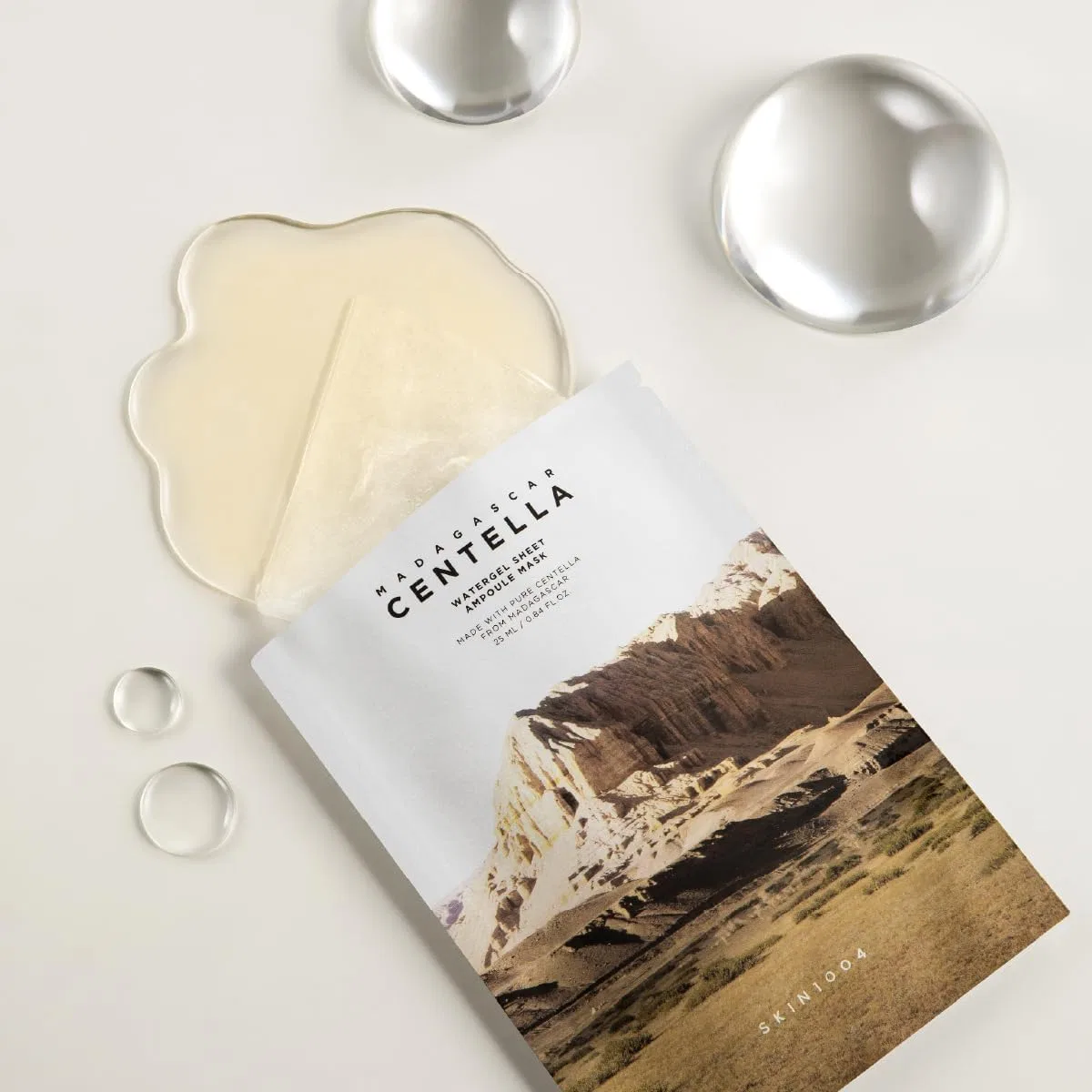Гидрогелевая маска для лица SKIN1004 Madagascar Centella Watergel Sheet Ampoule Mask, 25 мл — фото 4