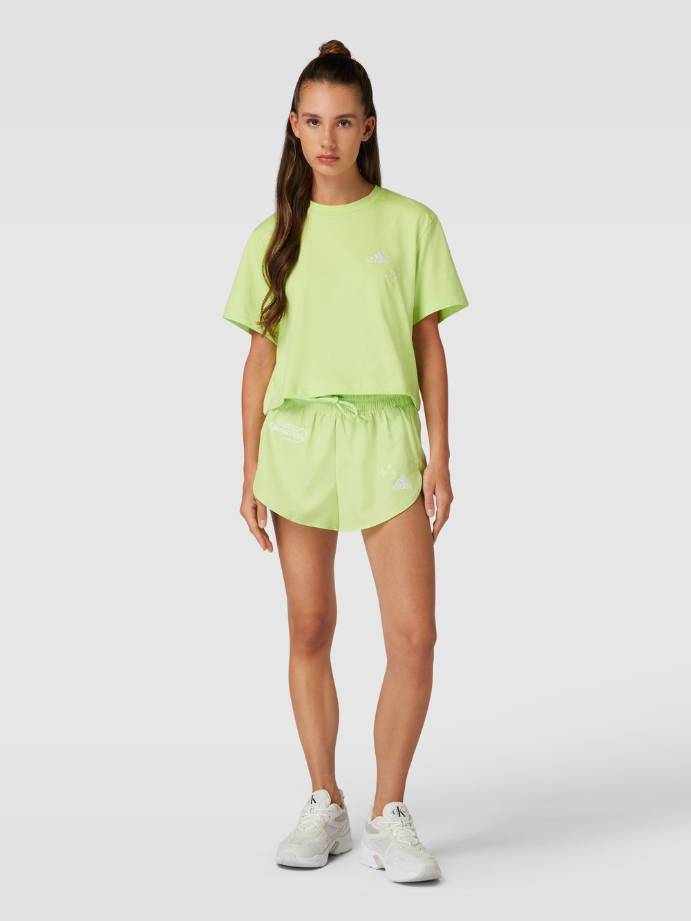 

Шорты с этикеткой ADIDAS SPORTSWEAR, зеленый