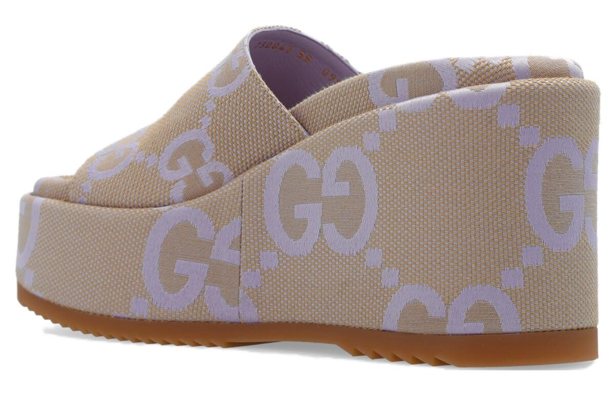 Сандалии Gucci Jumbo GG Platform Slide, бежевый / светло-голубой — фото 4