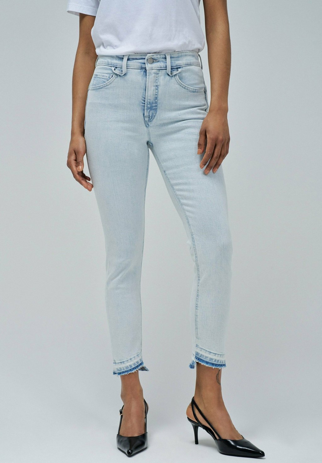 

Джинсы облегающего кроя FAITH PUSH IN CROPPED Salsa Jeans, синий