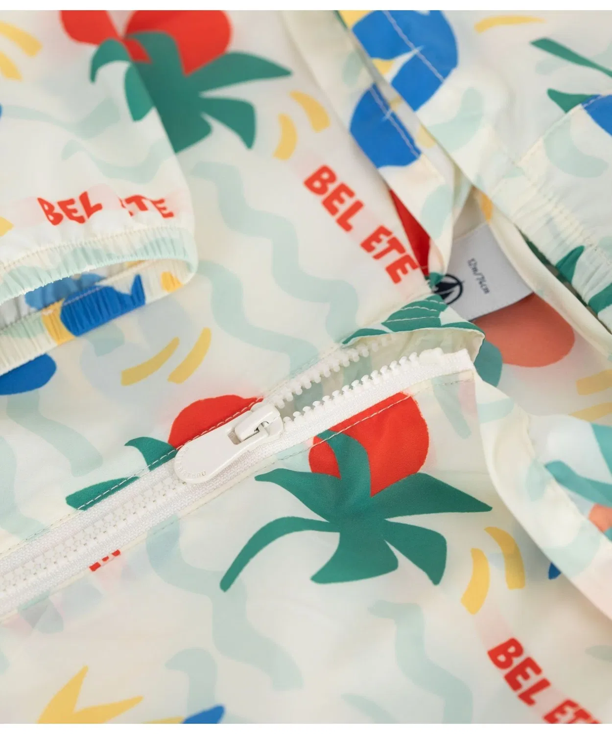 Детская куртка-ветровка с принтом PETIT BATEAU, Белый — фото 4