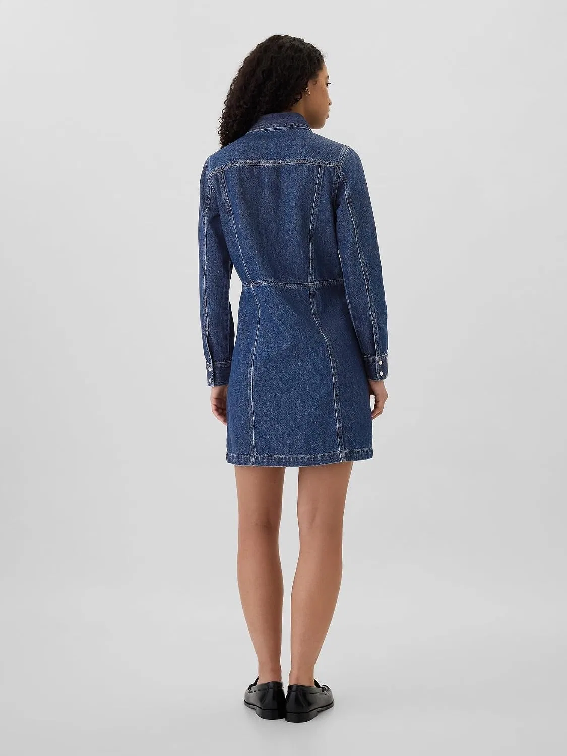 Женское мини-платье A-line из денима GAP, Medium Wash — фото 2