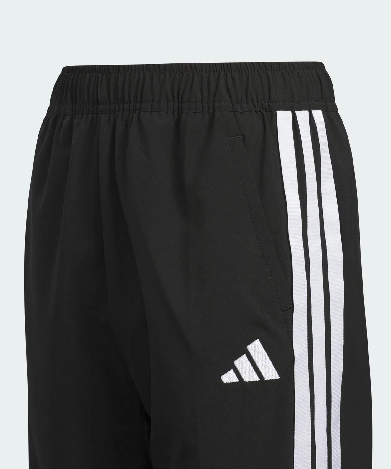 Детские спортивные брюки с зауженным кроем, модель Light Woven Tapered Ankle, Adidas, Black — фото 3