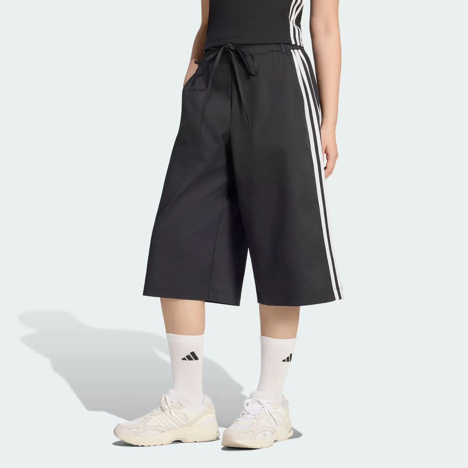 Женские шорты для фитнеса Adidas, Цвет Black — фото 4