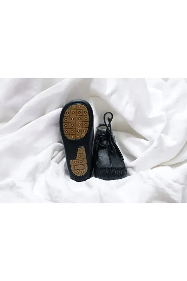 Детская обувь для новорожденных кожаная с принтом Genuine calfskin baby sole first step shoes - black sole lace up baby rok Akdam, Black — фото 2