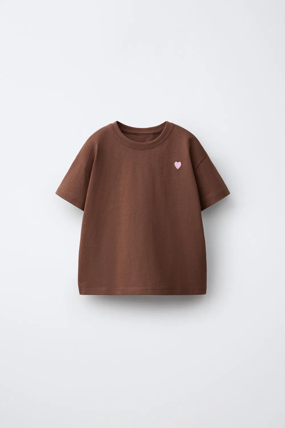 Простая футболка с вышитым сердечком ZARA, Chocolate