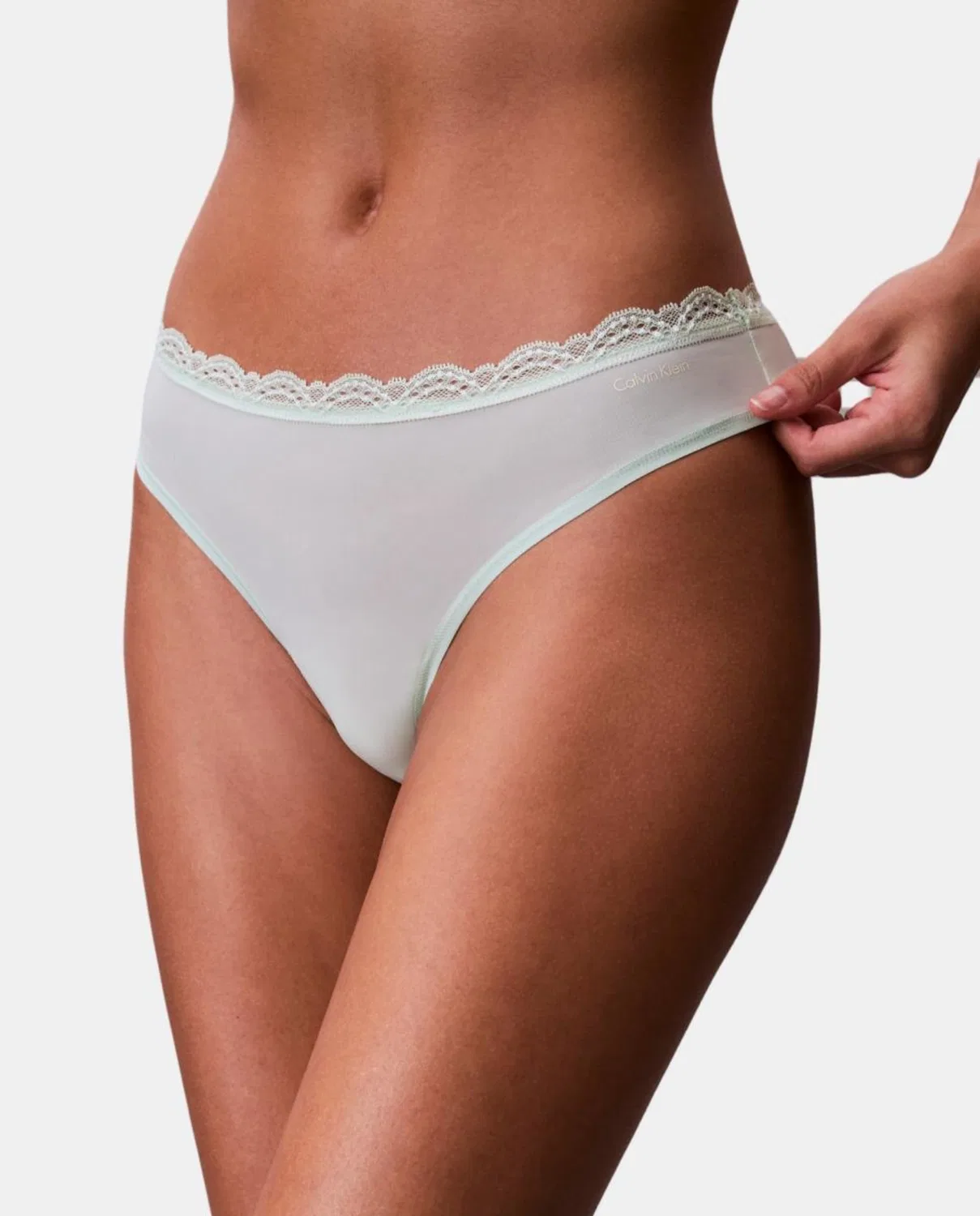 Женские трусы-танга из микрофибры с кружевом Calvin Klein, Verde