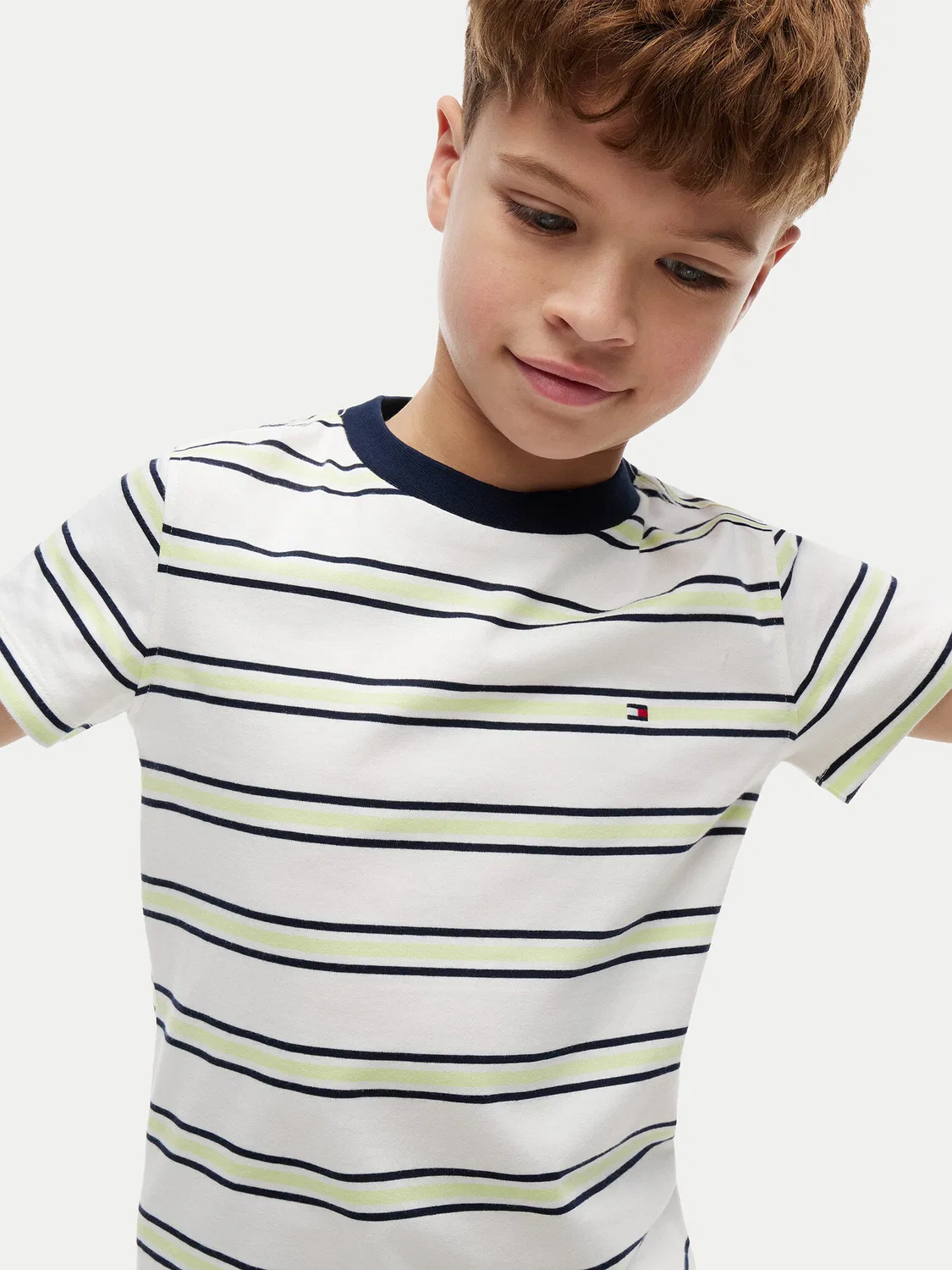 Футболка стандартного кроя для мальчика Essential Tommy Hilfiger, кремовый — фото 4