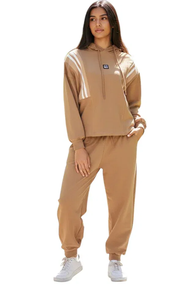 Детский спортивный костюм для девочек полосатый с капюшоном Girl'S Stripe Striped Detail Hooded Jogger Model Irem Çocuk Giyim, Light Brown