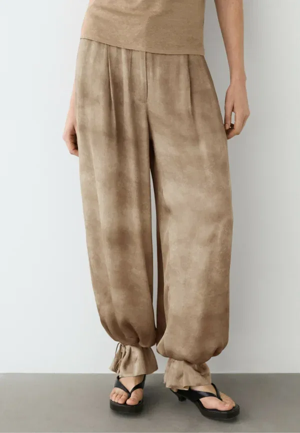 Брюки с отделкой-завязками Flowing pants with tie-detail hem Massimo Dutti, бежевые