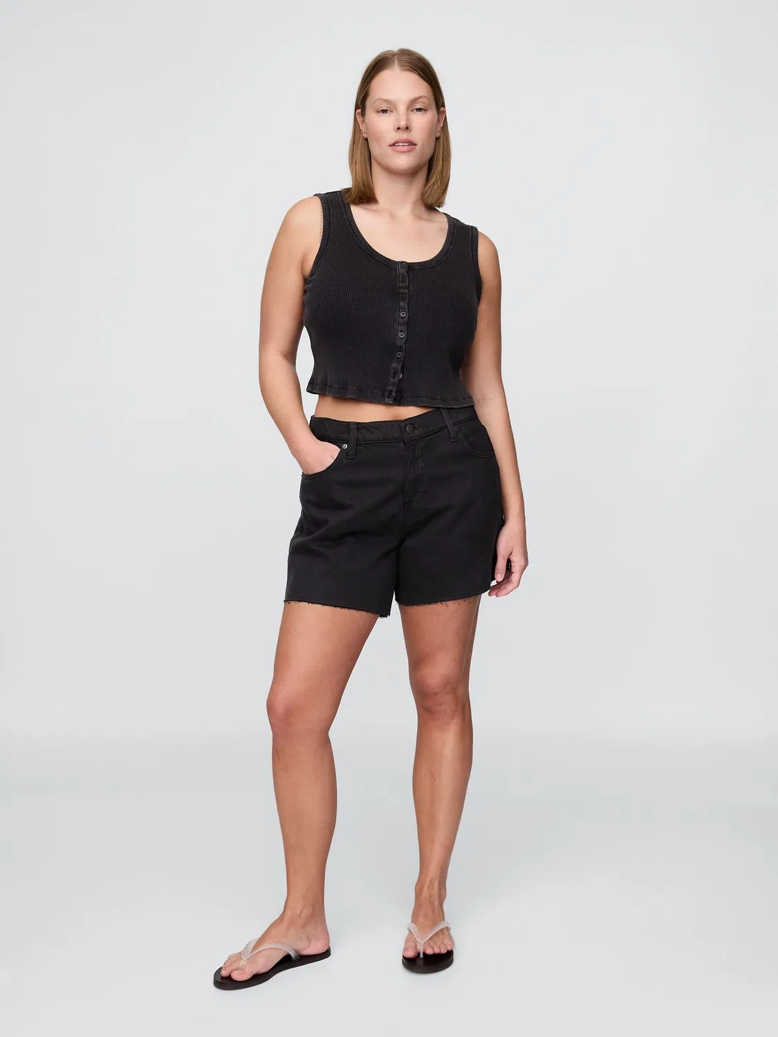 Шорты джинсовые Mid Rise UltraSoft Relaxed Cut off Gap, черный