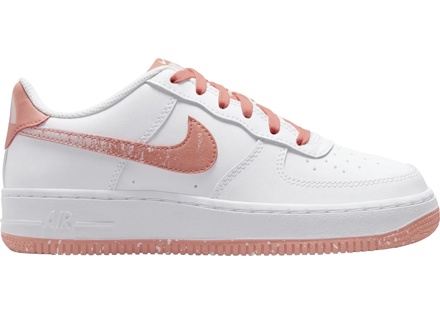 Детские кроссовки с перфорацией Nike Air Force 1 Low LV8, White/Light Madder Root/Aura