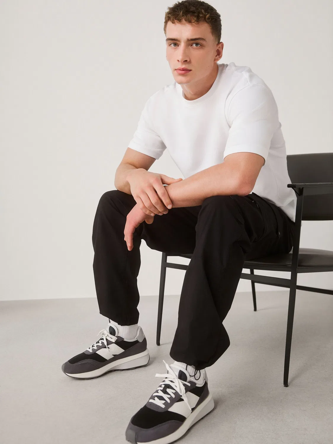 Брюки карго утилитарные, Regular Tapered Fit Next, черный — фото 3