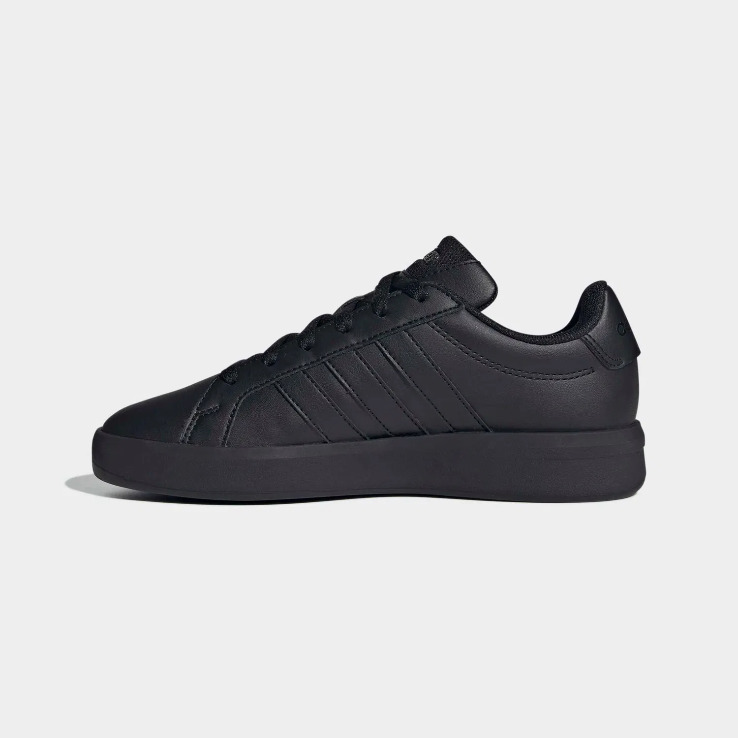 Детские кроссовки с тремя полосками Adidas Sportswear Grand Court 3.0, Core Black — фото 2