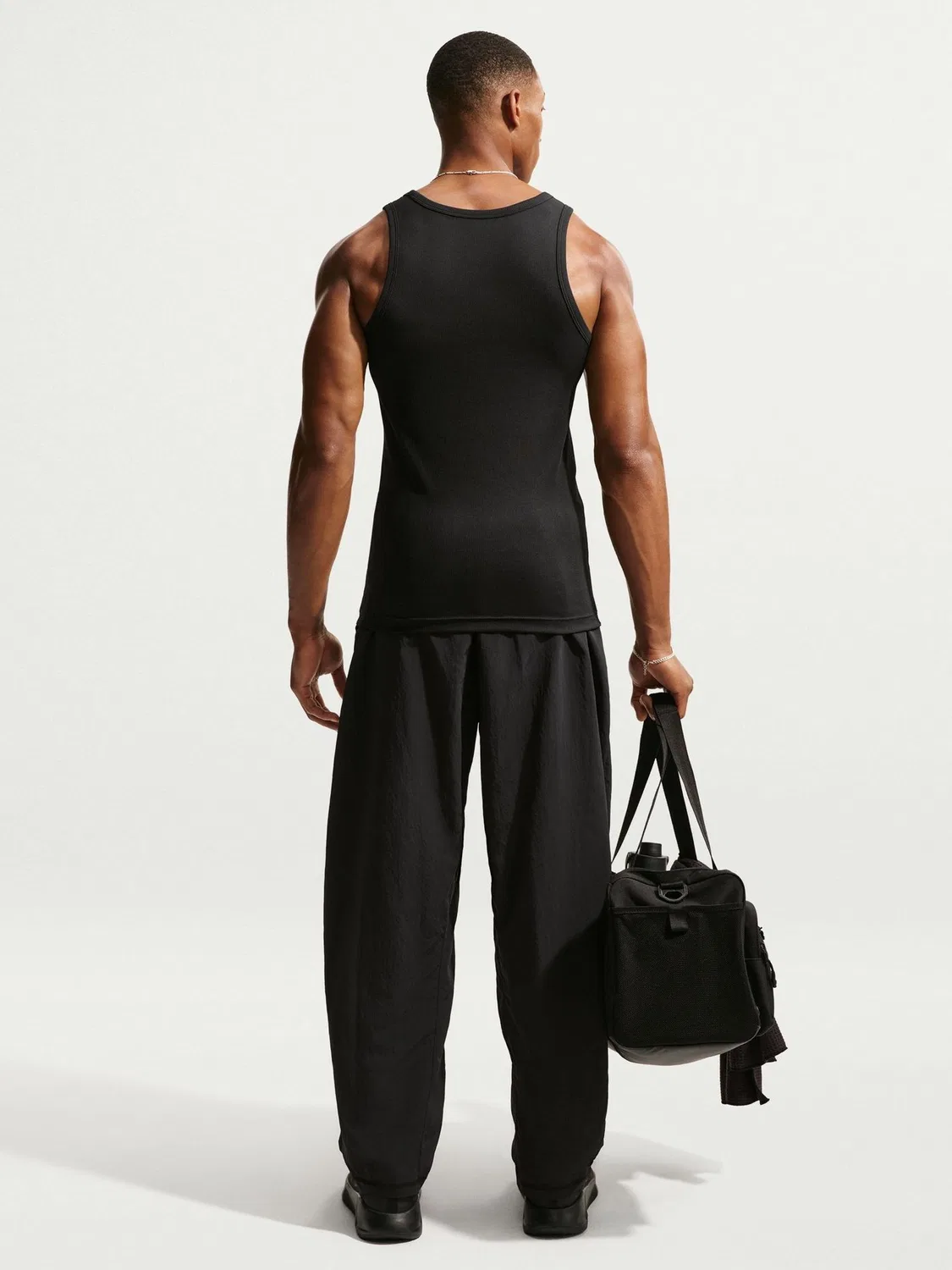 Майка тренировочная Athletic Club Dri-FIT Ribbed Nike, черный — фото 2
