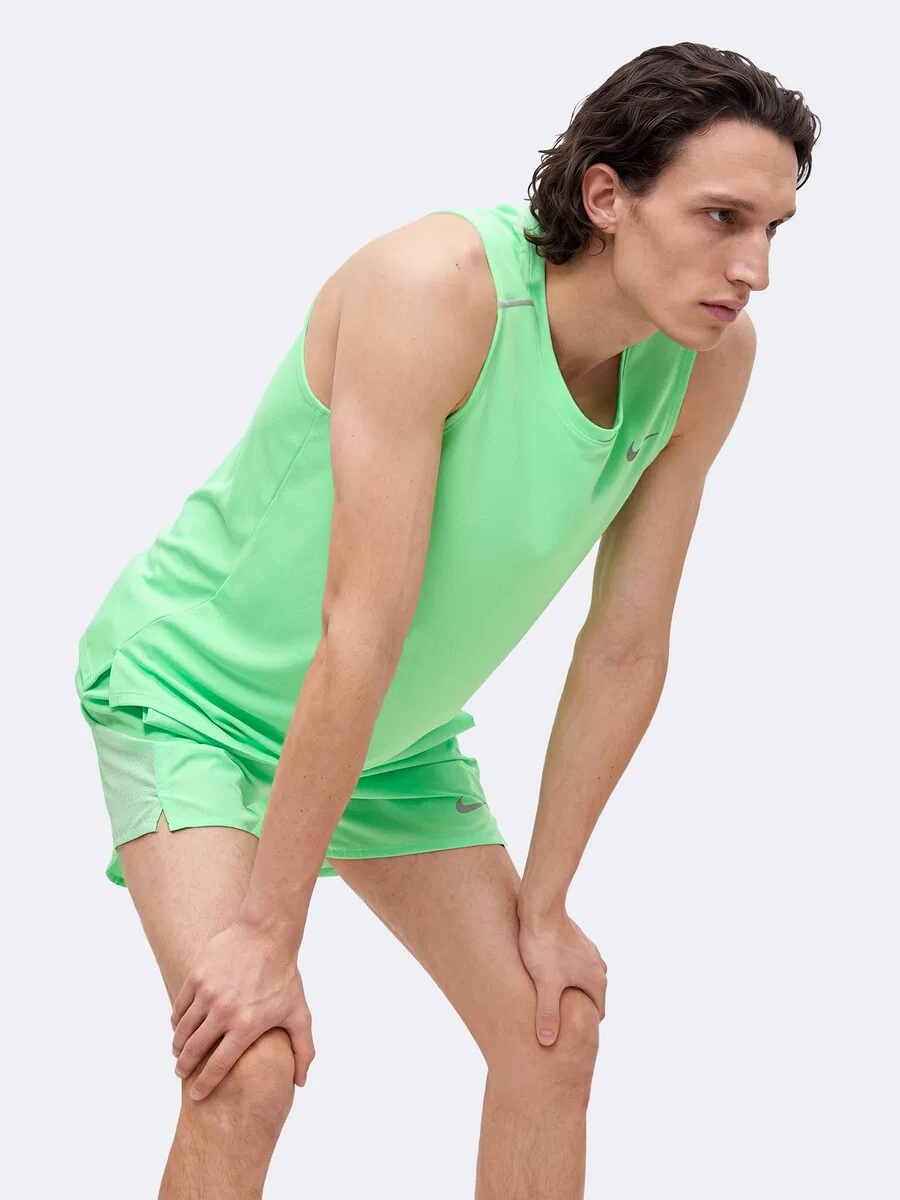 Спортивные брюки NIKE Regular Workout Pants 'MILER' светло-зеленого цвета — фото 4