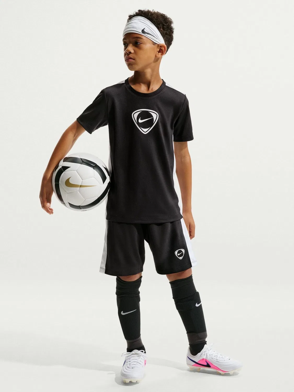 Футболка футбольная Nike Academy+ Big Kids Dri-FIT, черно-белая