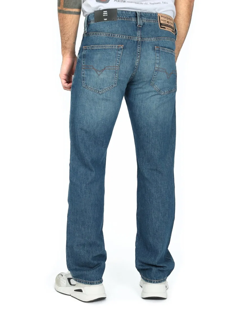 Джинсы DIESEL Regular Jeans 'Light & Supersoft MARKEE R68DY' синего цвета — фото 3