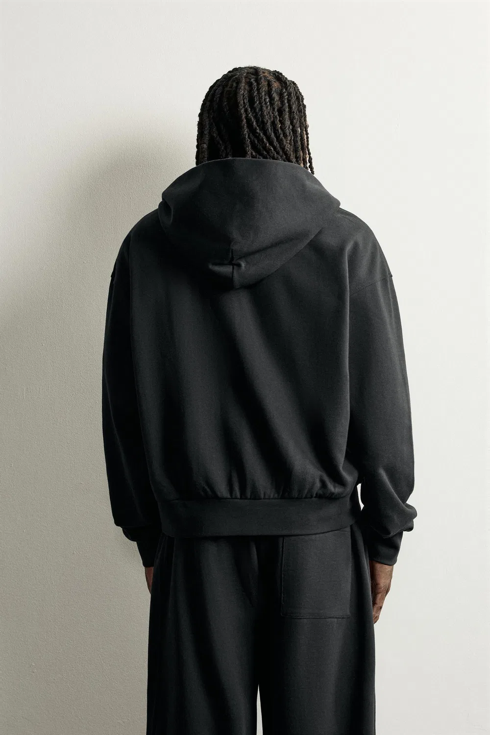 Простая толстовка свободного кроя на молнии. ZARA, Black — фото 3