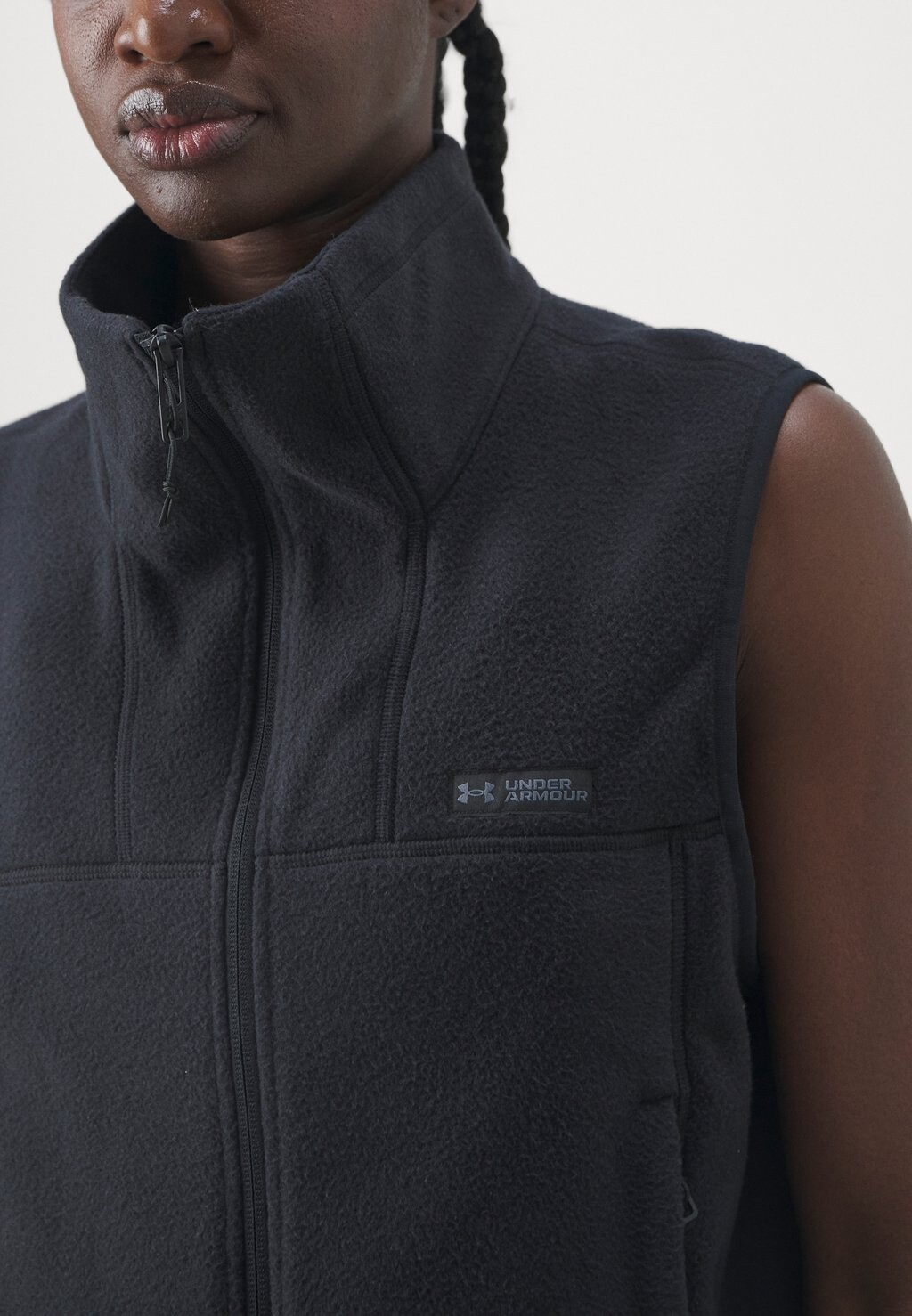 

Жилет EXPANSE VEST Under Armour, черный