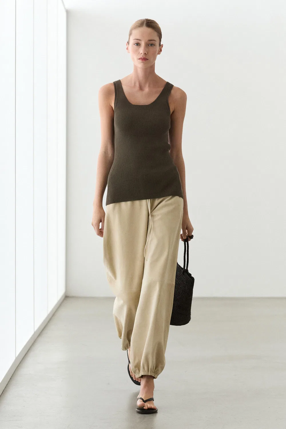 Топ Massimo Dutti 100% Cotton Ribbed Tank, оливковый — фото 3