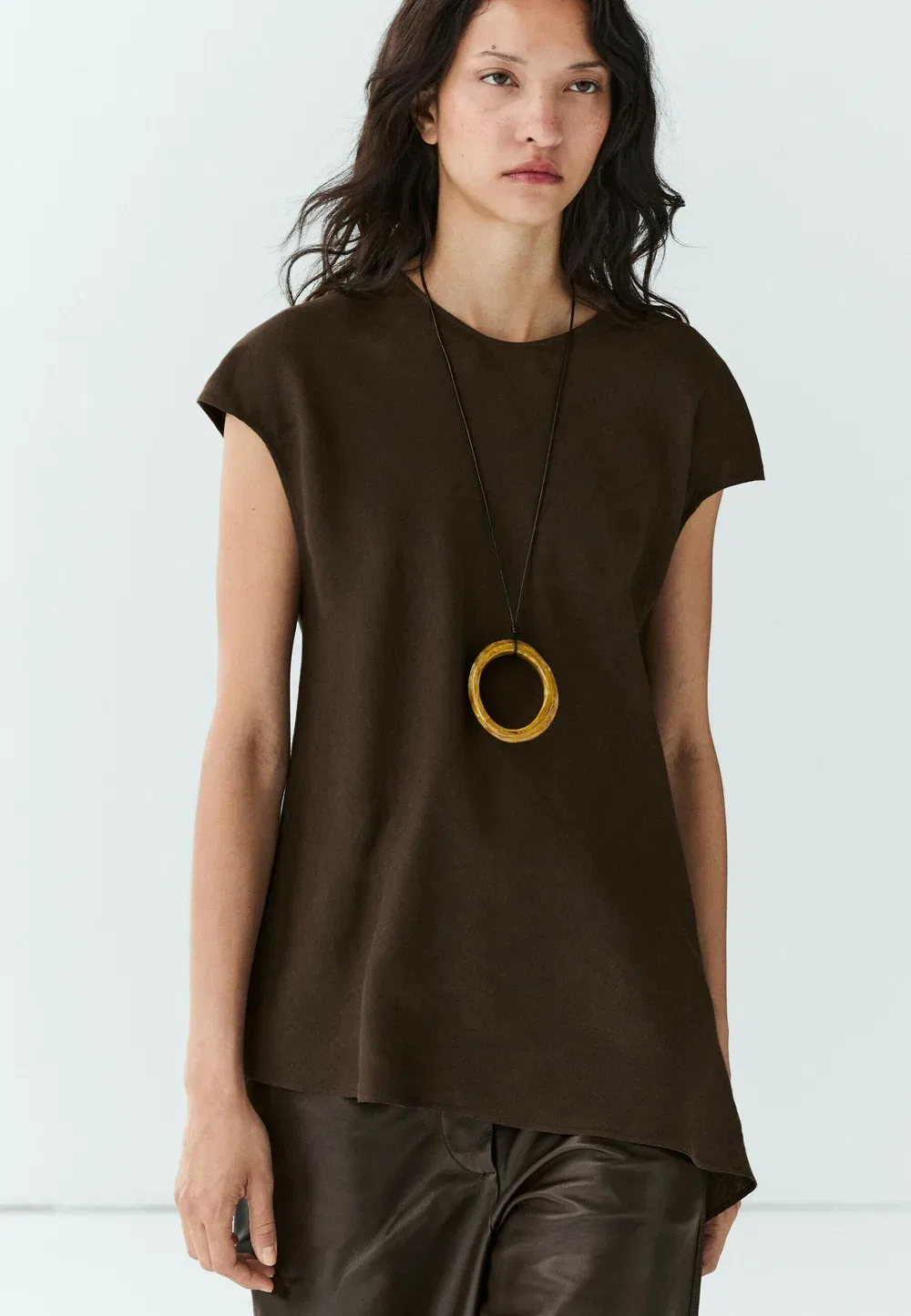 Асимметричный топ-блузка из 100% льна Massimo Dutti, Dark Brown