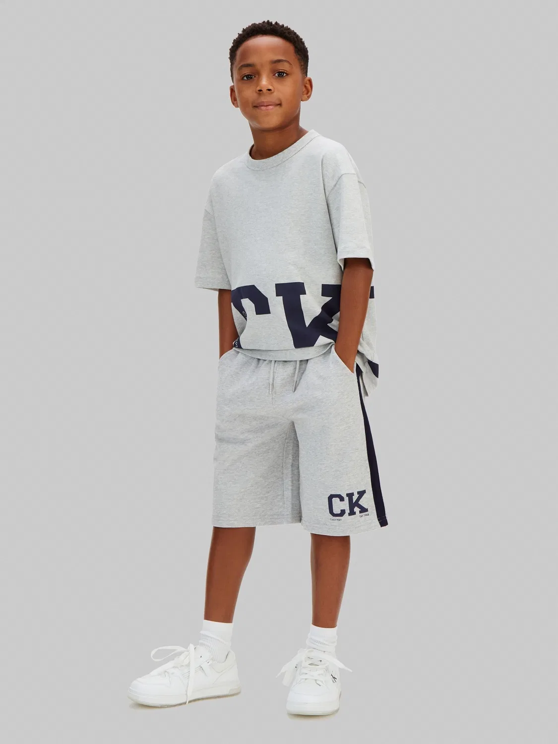 Шорты джинсовые карго Calvin Klein, серые