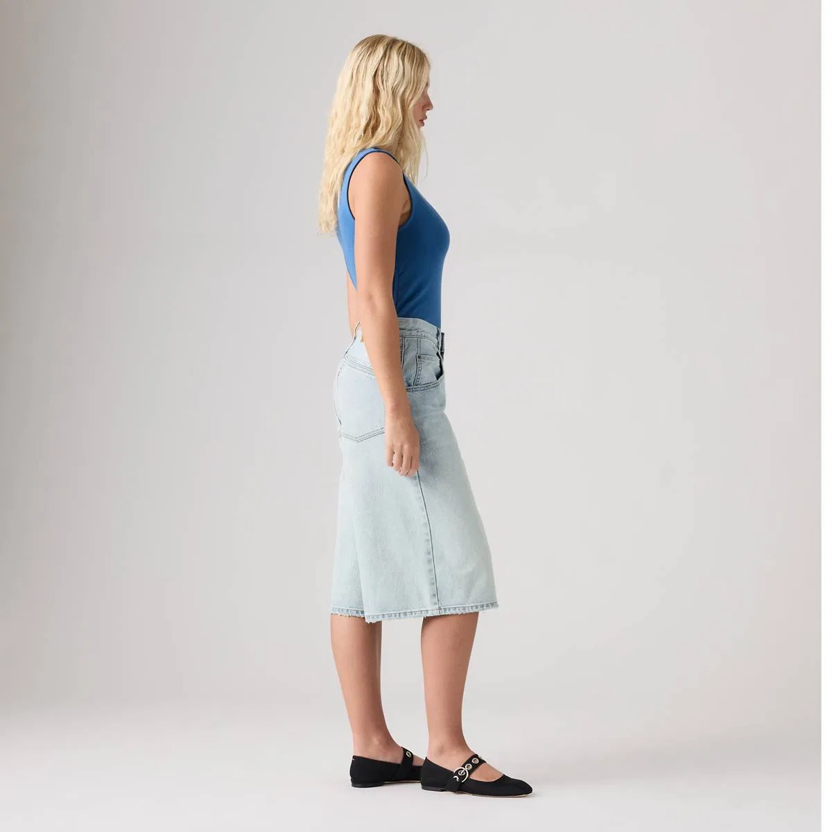 Очень свободные женские шорты Levi's, South City - Medium Wash — фото 4