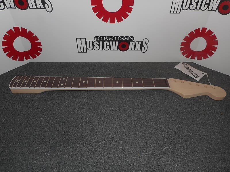 

Allparts Fender LIcensed Strat Neck, 21 лад, кленовый гриф, накладка на гриф из палисандра, #SRO-21B