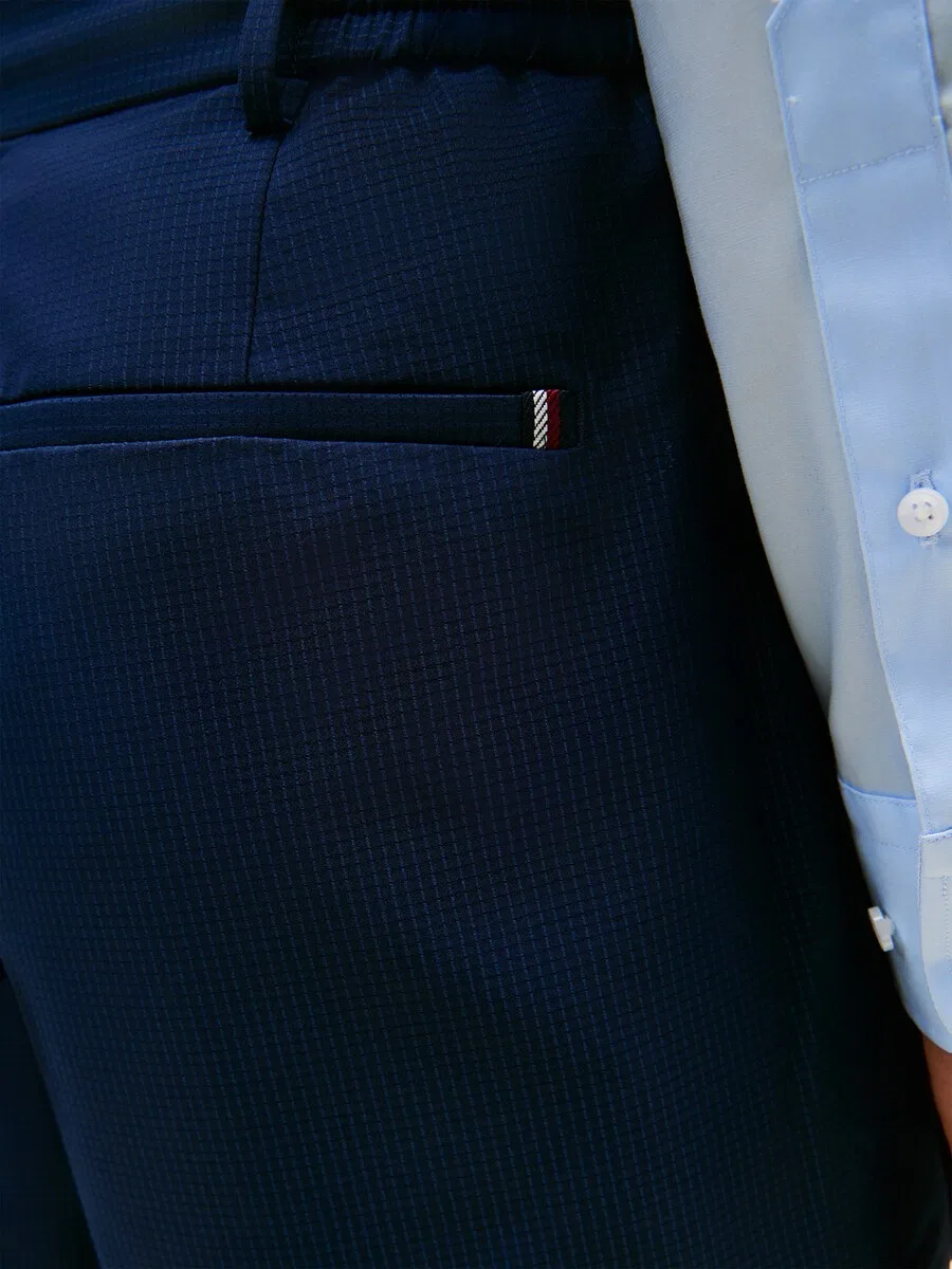 Брюки TOMMY HILFIGER Regular Pleat-Front Pants 'Airdo' темно-синего цвета — фото 2