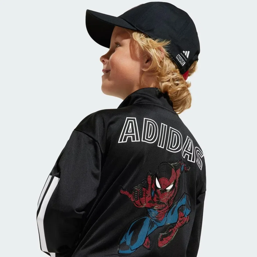 Детский спортивный комплект с принтом LK MRVL SM TS adidas, Черный — фото 4
