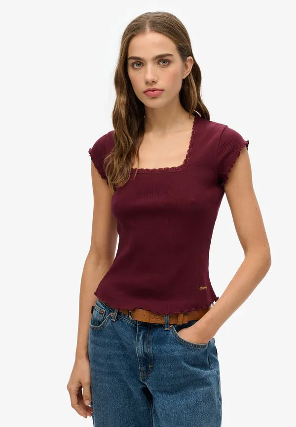 

Базовая футболка с коротким рукавом и квадратным вырезом Superdry & Co, Port Red, Красный, Базовая футболка с коротким рукавом и квадратным вырезом Superdry & Co, Port Red