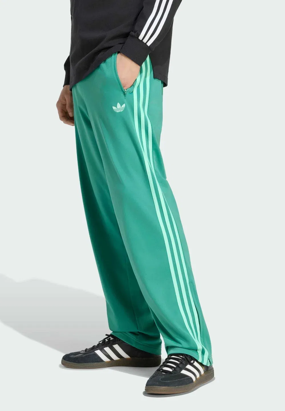 Firebird tp - спортивные штаны Adidas Originals, Blanch Green Pulse Mint