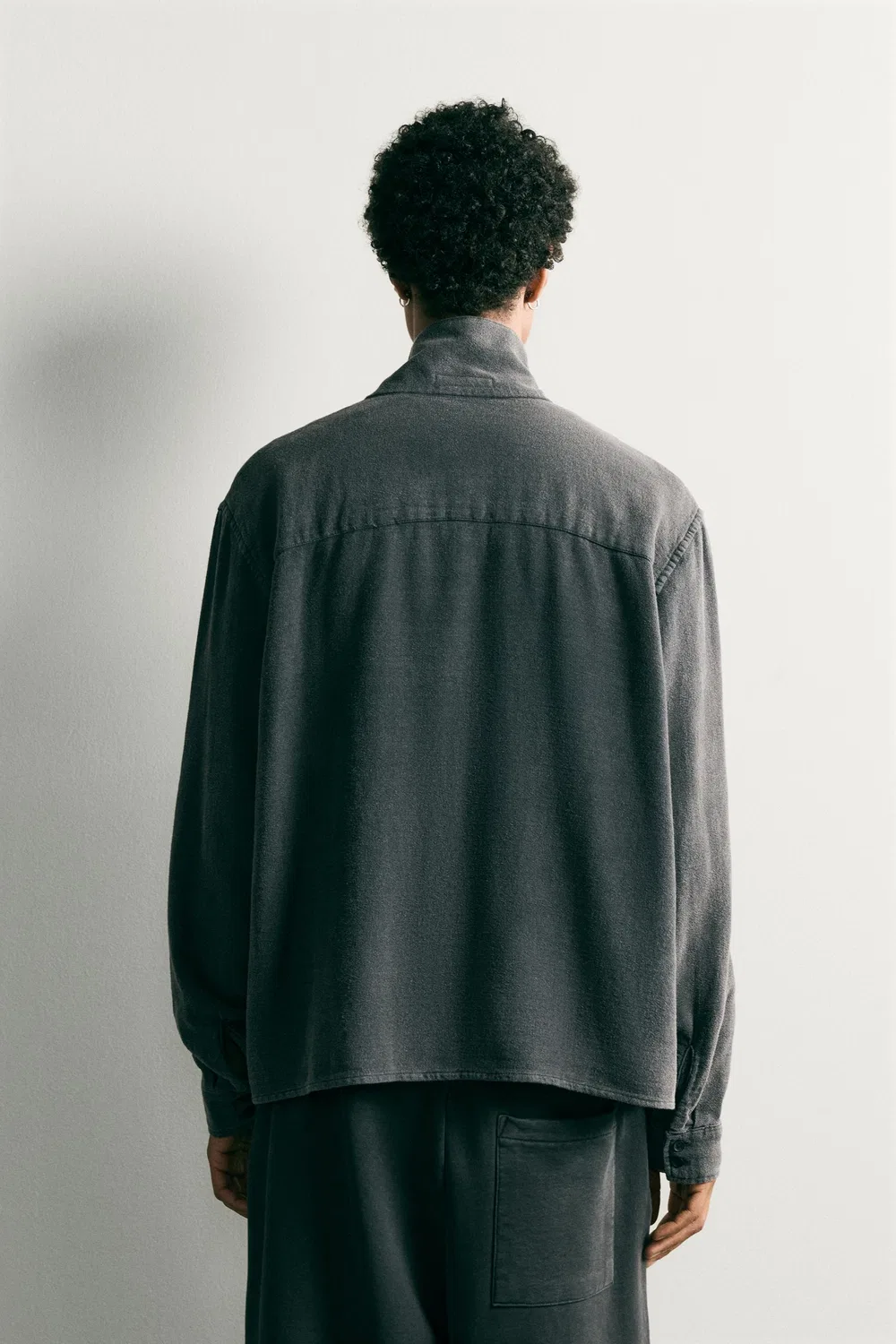 Рубашка свободного кроя с эффектом винтажной стирки. ZARA, Anthracite grey — фото 3
